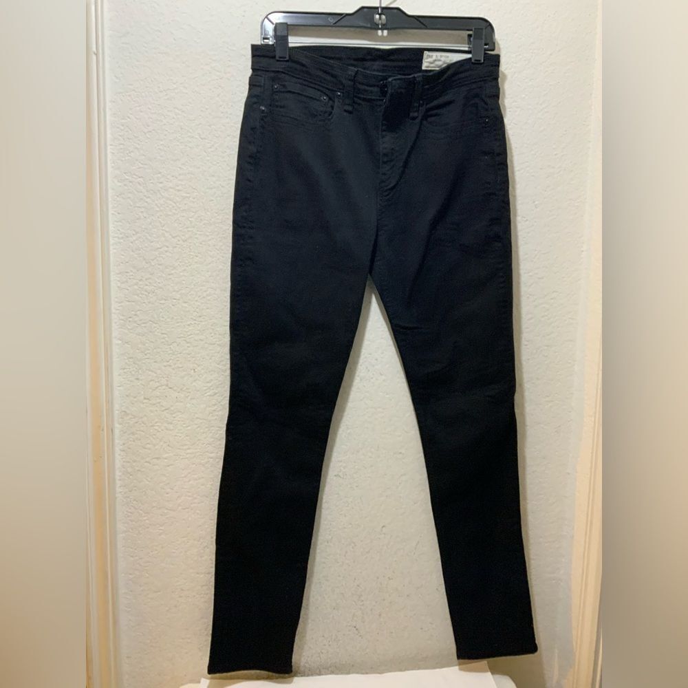 Rag & Bone-Black slim jeans in Excellent Condition.Size 28